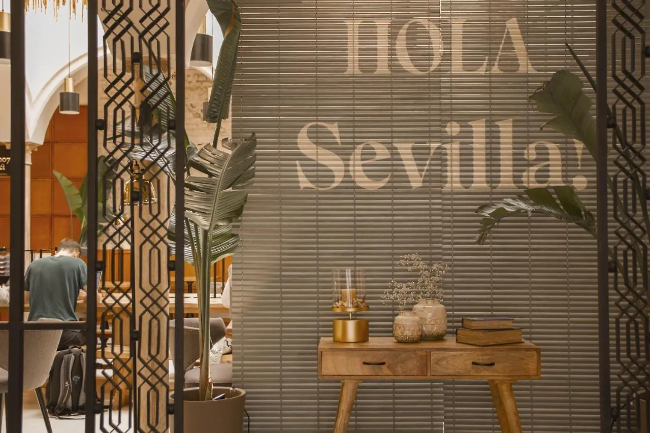 Room Select Tetuan Seville 3*,